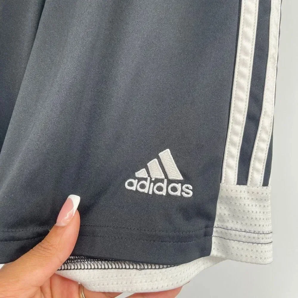 Adidas AeroReady Boys Black White Athletic Shorts Small Activewear Gym Shorts